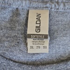 Gildan Men's Blue Sweater